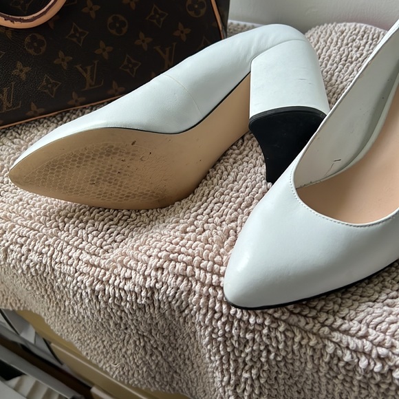 Leather heels - Picture 2 of 3